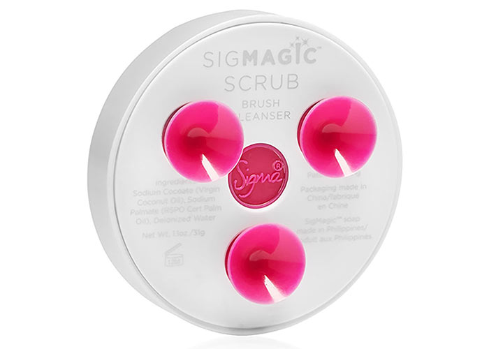 Best Makeup Brush Cleaners: Sigma Beauty SigMagic Scrub 