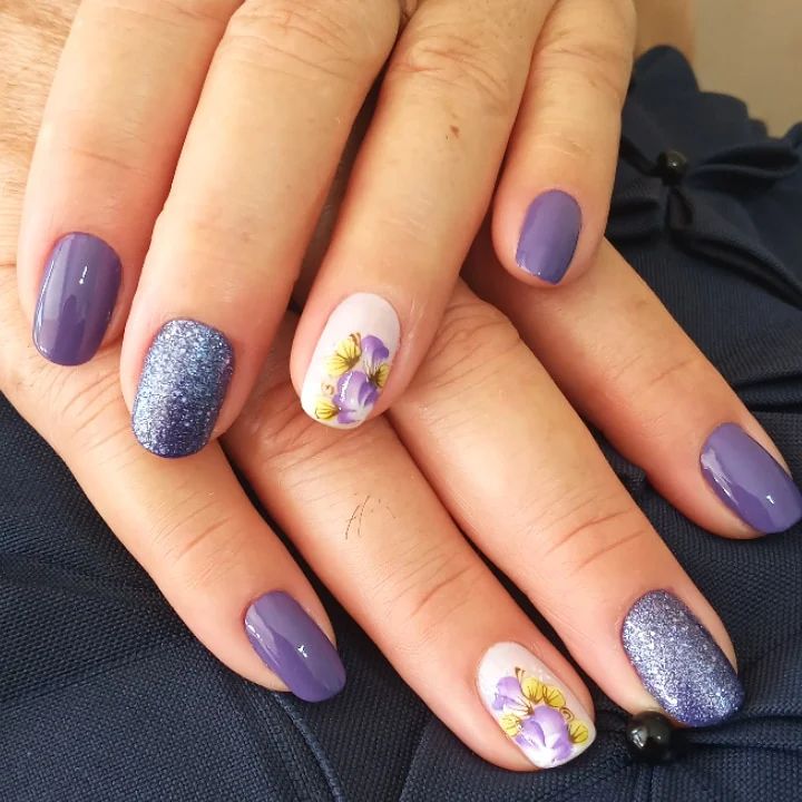 purple nail polish 32