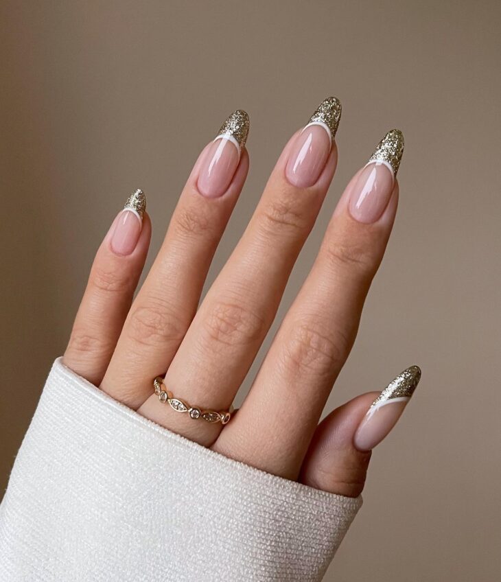 almond nails 29