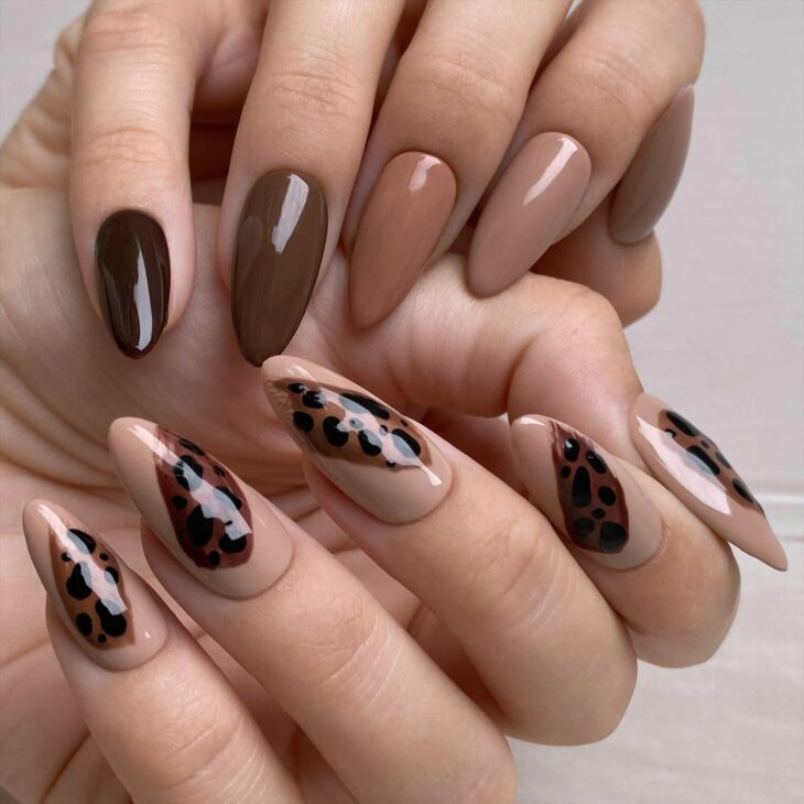 almond nails 6